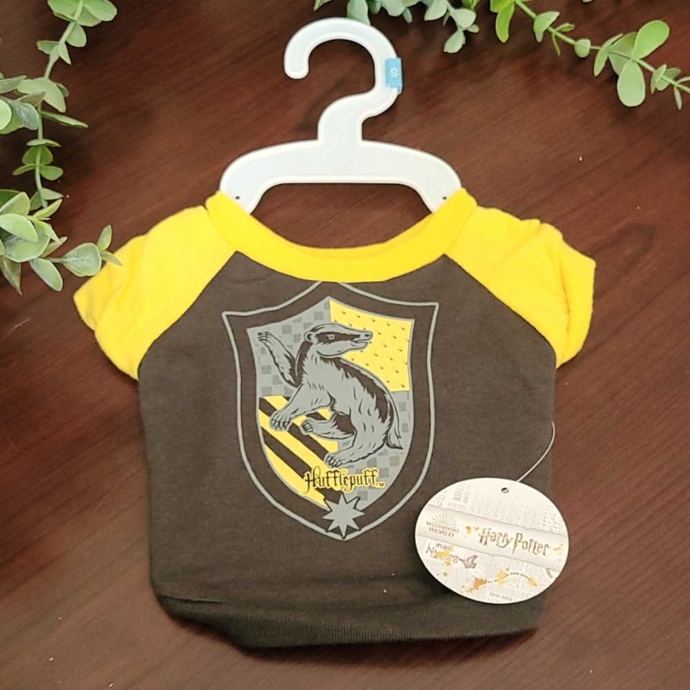 S - hufflepuff pet tee